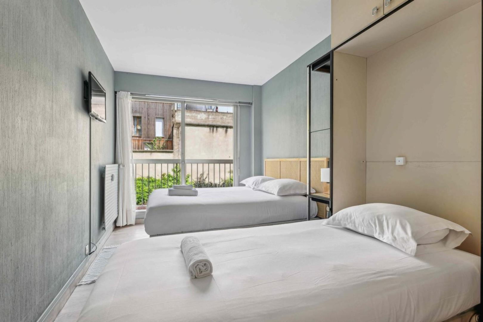 Le Charmant Paris Exterior photo